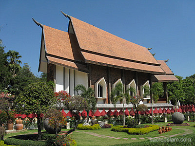Wat Sala Loi modern ubosot Khorat
