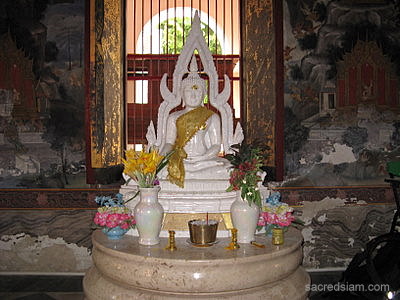 Wat Senasanaram Ayutthaya White Buddha