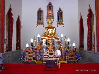 Wat Si Ubon Rattanaram Ubon Ratchathani Buddha hall