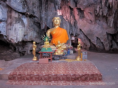 Wat Tham Khao Pun Cave Kanchanaburi Buddha