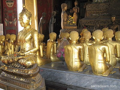 Wat Thepthidaram Bangkok Bhikkhuni statues