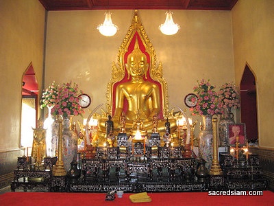 Wat Traimit buddha image